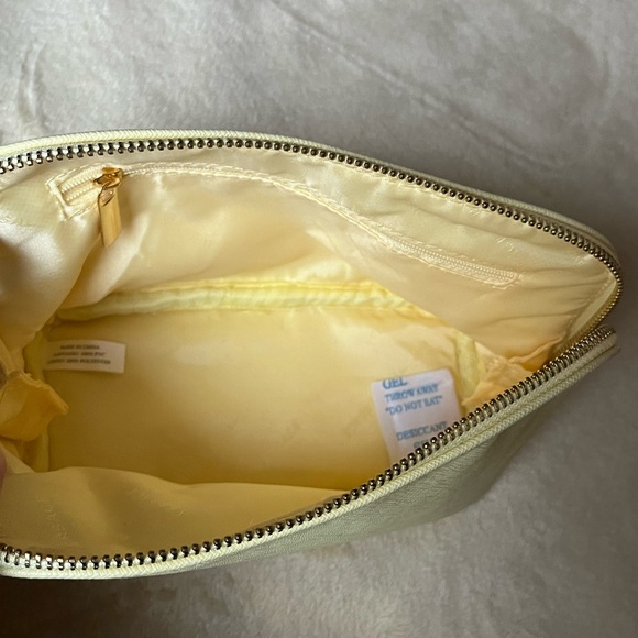 Versace Perfume/Makeup bag - Picture 4 of 4